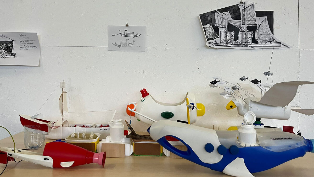 Trockendock für utopische Wasserfahrzeuge und -Wesen