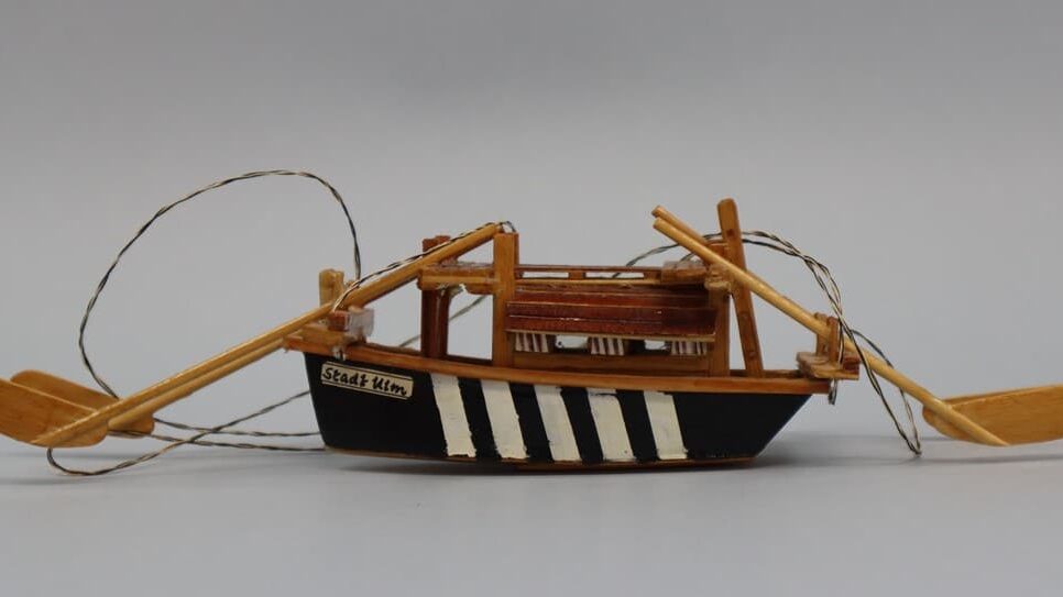 Trockendock für utopische Wasserfahrzeuge und -Wesen