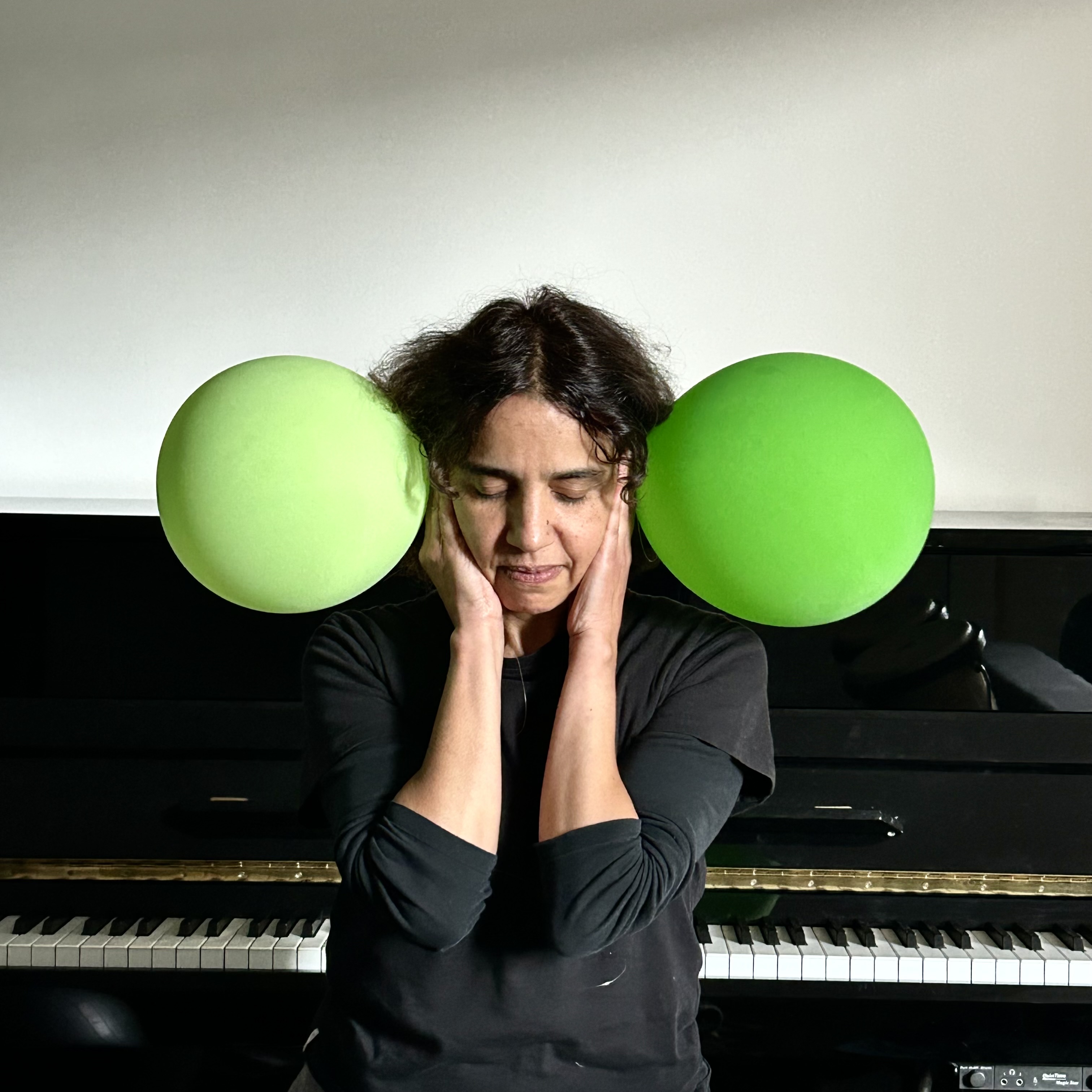 Against the Playbook: OHrGrüN/VerT d‘OreiLLe